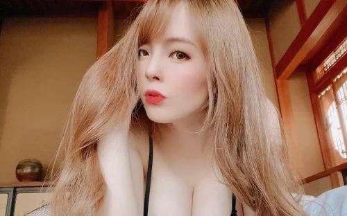 Hitomi-Tanaka-i-27
