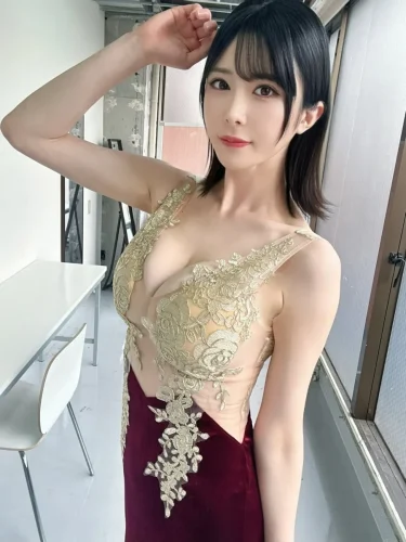 Honoka-Tsujii-23