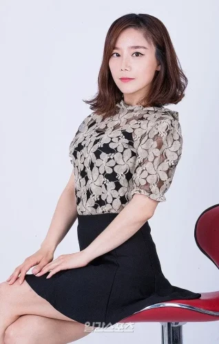 Lee-Chae-dam-23