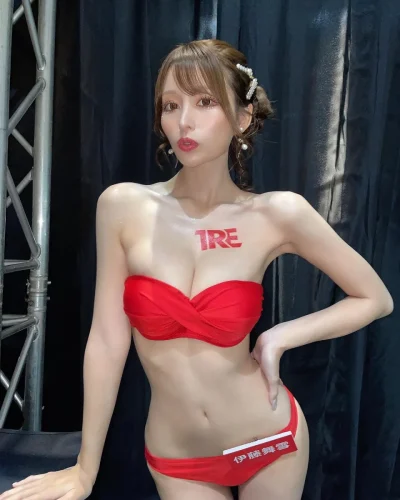 Mayuki-Ito-11