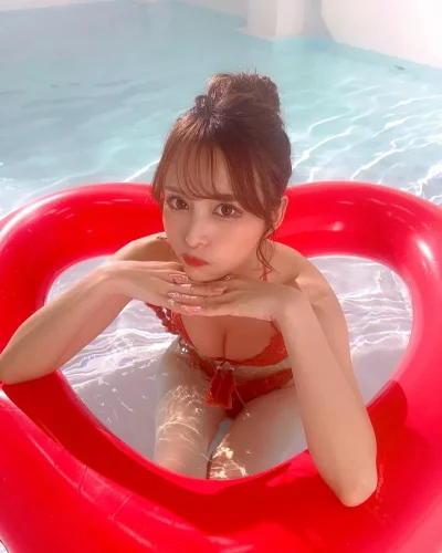 Mayuki-Ito-9