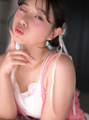 Mitsuha-Chiharu-22