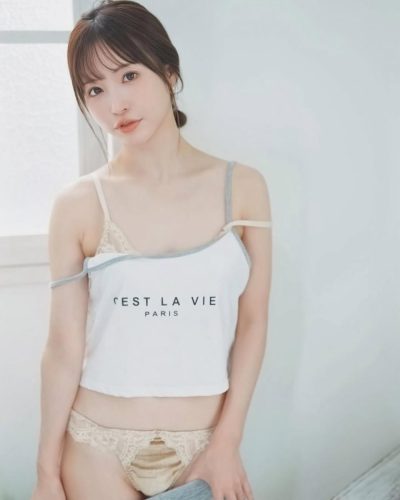 Moe-Amatsuka-11