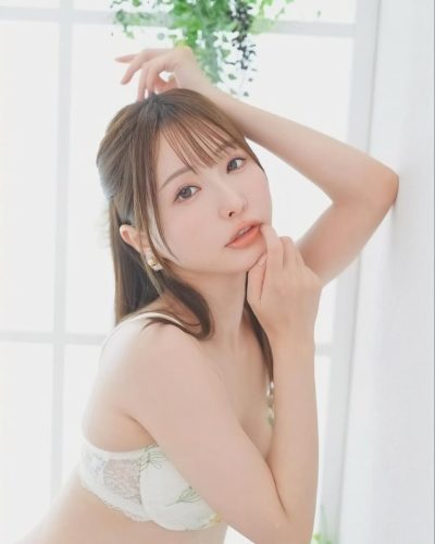 Moe-Amatsuka-13