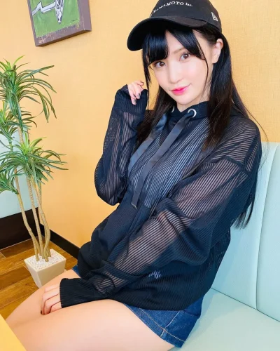 Shoko-Takahashi-37